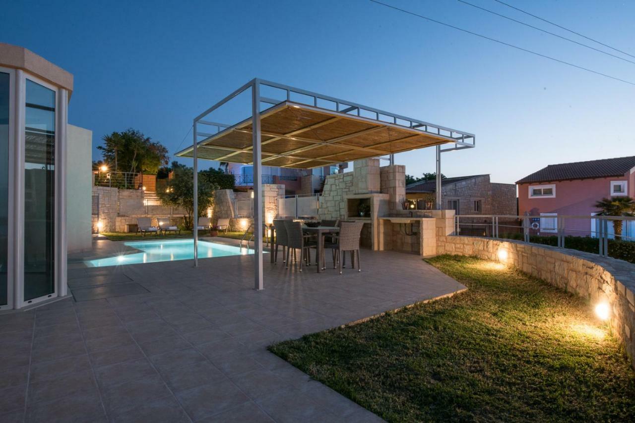 Pantanassa Villa Thalia Agia Marina Екстериор снимка