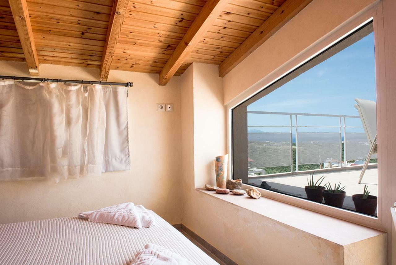Pantanassa Villa Thalia Agia Marina Екстериор снимка