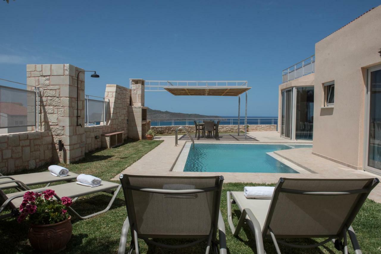 Pantanassa Villa Thalia Agia Marina Екстериор снимка