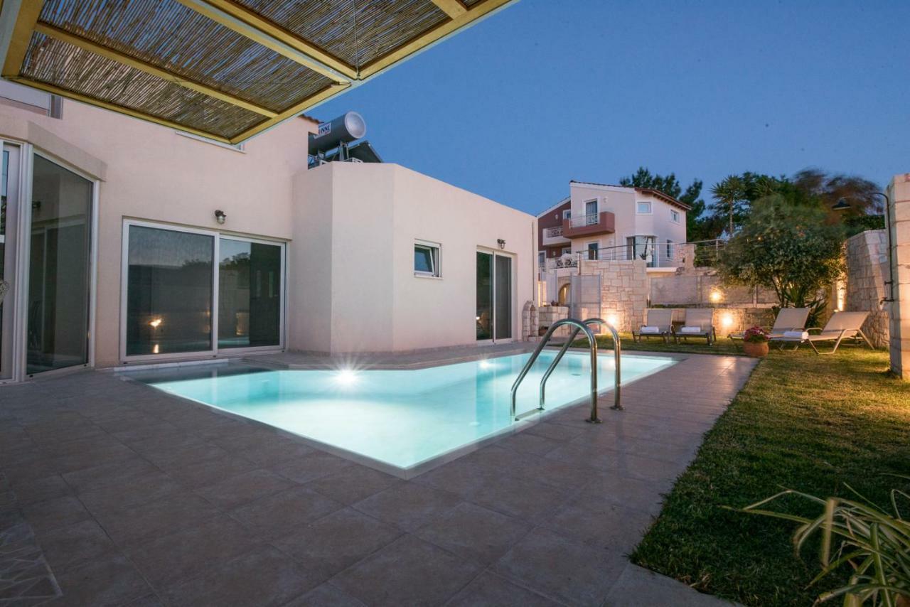 Pantanassa Villa Thalia Agia Marina Екстериор снимка