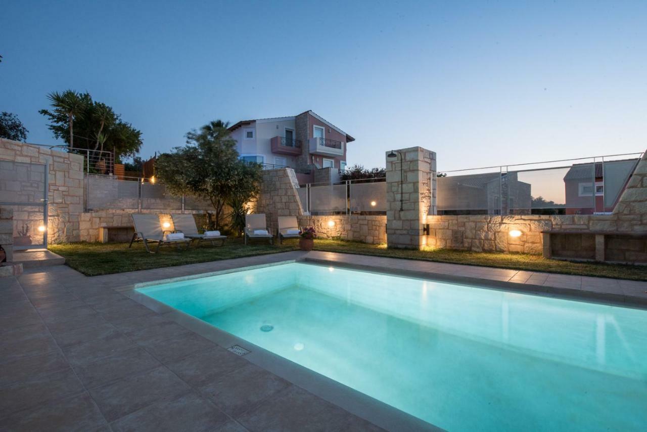 Pantanassa Villa Thalia Agia Marina Екстериор снимка